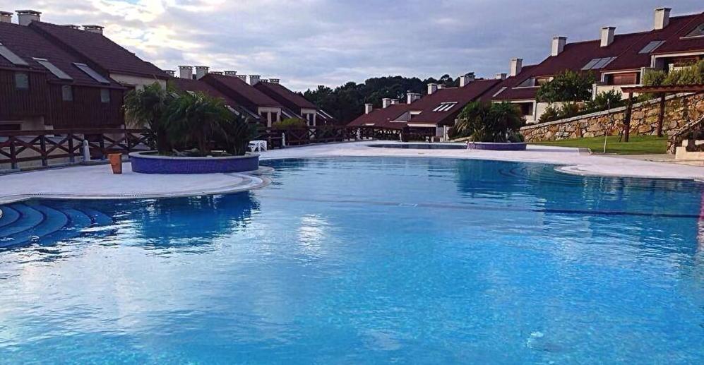 Chalet Complejo Turistico Raeiros - O Grove Εξωτερικό φωτογραφία